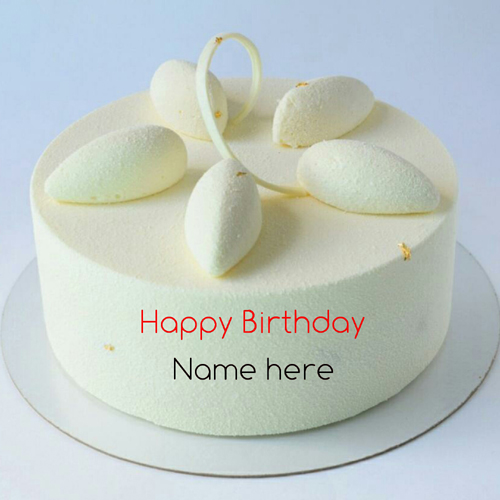 Write Name On Vanilla Flavor Birthday Cake For Sister