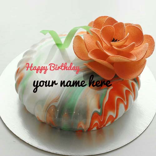 Create Name On Flower Decorated Cake For Sister